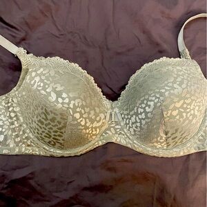UK 36DD - Women’s Underwire Bra